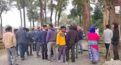 पिकनिक स्पॉट खोलने को लेकर तनाव