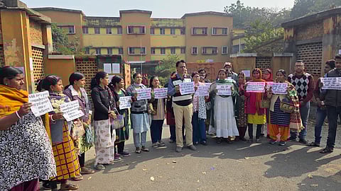 आईएसपी के दो स्कूलों का बंद होना तय !