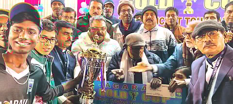 खिदिरपुर स्पोर्टिंग क्लब बना गोल्ड कप क्रिकेट टूर्नामेंट चैम्पियन