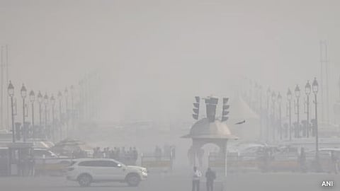 दिल्ली में ठंड का प्रकोप जारी, वायु गुणवत्ता ‘बहुत खराब’ 