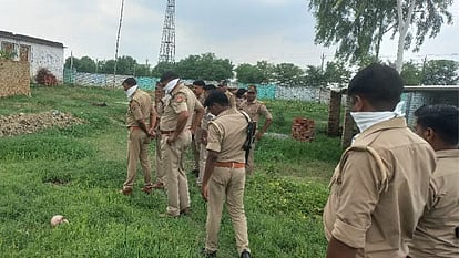 उत्तरप्रदेश: खेत में मिला कंकाल, पुलिस जांच में जुटी