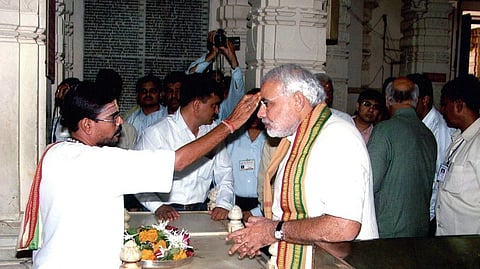 सोमनाथ पर्व में यादों के भंवर में बह गए PM 