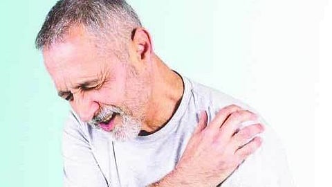फ्रोजन शोल्डर यानी जब कंधा जकड़ जाए...