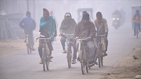 दिल्ली में कड़ाके की ठंड, तापमान गिरकर मौसम के सबसे निचले स्तर पर पहुंचा