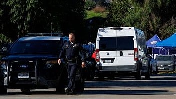 अमेरिका में युवक ने की पिता-भाई व पादरी समेत छह की हत्या