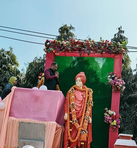 स्वामी जी के आदर्शों को अपनाने का किया गया आह्वान