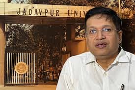 जेयू के वीसी चिरंजीव भट्टाचार्य SIR हियरिंग के लिए हुए पेश