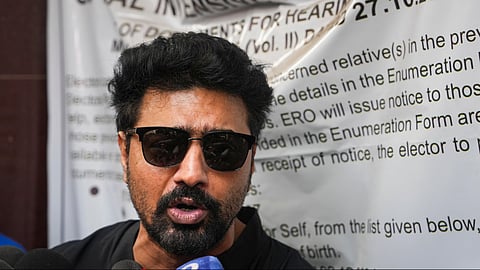 SIR: बांग्ला अभिनेता देव ने जमा किये अपने सभी दस्तावेज