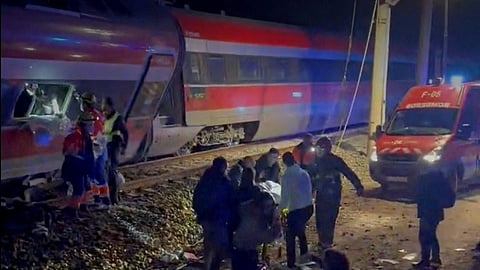 स्पेनः दो रेलगाड़ियों की टक्कर में 21 लोगों की मौत