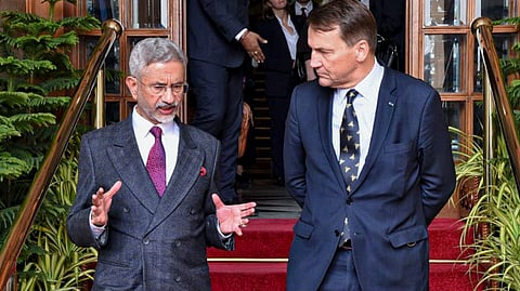 जयशंकर ने पोलैंड के विदेश मंत्री को सुनाई खरी-खरी