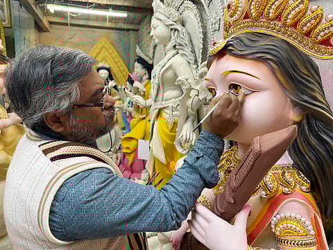 जब आस्था हुई क्यूट: कुमारटोली से जन्मा देवी स्वरूप जो बना ग्लोबल ट्रेंड