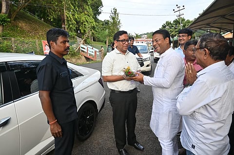 जिला परिषद ने मुख्य सचिव की सराहना की, वांडूर सी बीच में नई पर्यटन पहल का उद्घाटन