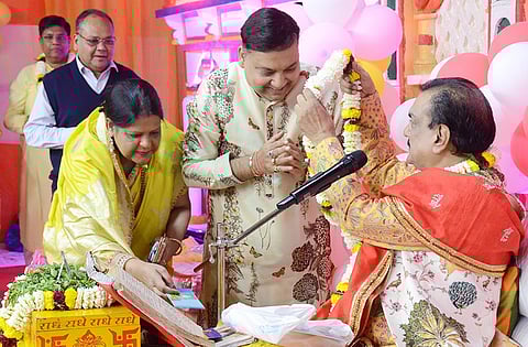 कृष्ण जन्मोत्सव के उल्लास में डूबा नया मंदिर बांधाघाट, उमड़ा श्रद्धालुओं का सैलाब 