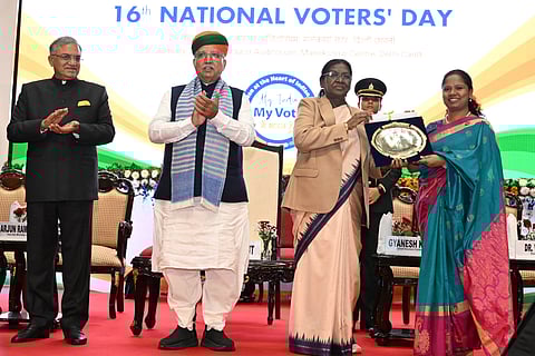 भारत की राष्ट्रपति ने 16वें राष्ट्रीय मतदाता दिवस समारोह में शिरकत की