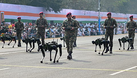 कोलकाता में सैन्य शक्ति व सांस्कृतिक विविधता का प्रदर्शन