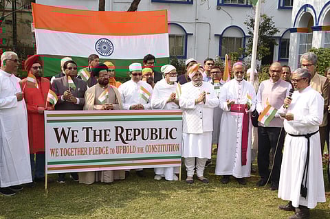 77वें गणतंत्र दिवस पर कोलकाता से उठा एकता और संविधान का संदेश