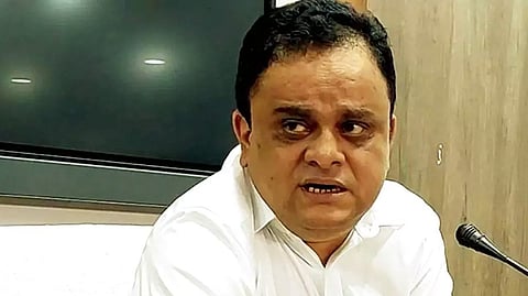 शिक्षा मंत्री ब्रात्य बसु 