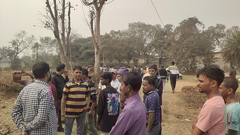 ग्रामीणों के विरोध से रेवेन्यू शेयरिंग का काम ठप