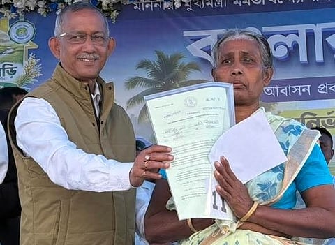 महकमा में 11,436 लोगों को 'बांग्लार बाड़ी'