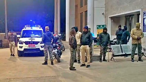 घायलों को एमजीएम अस्पताल ले जाया गया