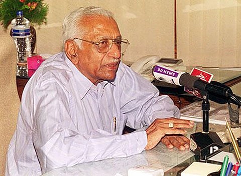 पीयूष गोयल ने अपने पिता वेदप्रकाश गोयल की जन्म शती पर उन्हें याद किया