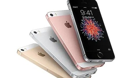 भारत से आईफोन का निर्यात 2025 में 2.03 लाख करोड़ रुपये तक पहुंचाः सीतारमण