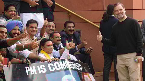 विपक्ष के हंगामे के कारण लोकसभा की कार्यवाही लगातार स्थगित