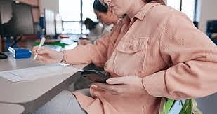 माध्यमिक परीक्षा में AI से चीटिंग, छात्रों की परीक्षा रद्द