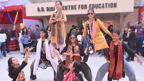 जी.डी. बिड़ला सेंटर फॉर एजुकेशन में भव्य स्कूल कार्निवल