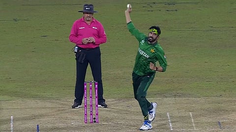 पाकिस्तान के गेंदबाज तारिक के एक्शन पर कई सवाल, क्या होंगे बैन?