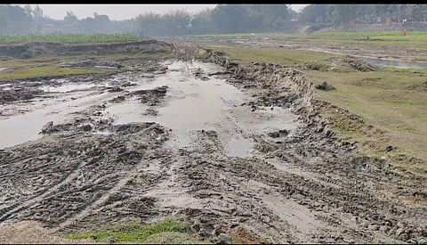 दलंचा नदी की स्तिथि

