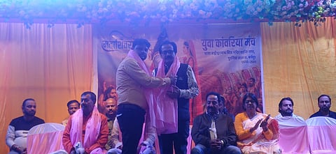 शिव बारात को लेकर किया गया पगड़ी वितरण