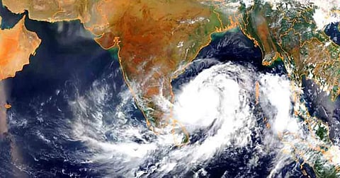 बंगाल में बढ़ा लो प्रेशर, बारिश की संभावना नहीं