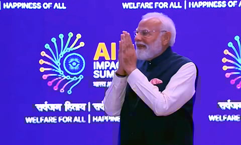 एआई इम्पैक्ट समिट में प्रधानमंत्री नरेंद्र मोदी।