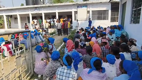 हिला टी गार्डन में मज़दूरों का विरोध