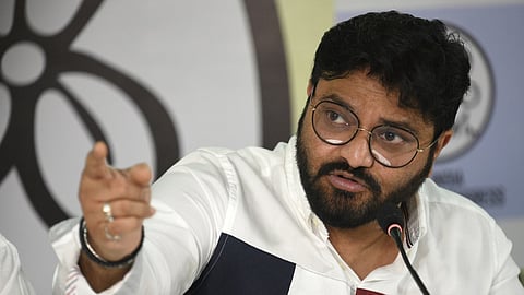 AI सम्मेलन में युवा कांग्रेस के शर्टलेस प्रदर्शन को बाबुल ने बताया 'नासमझी'