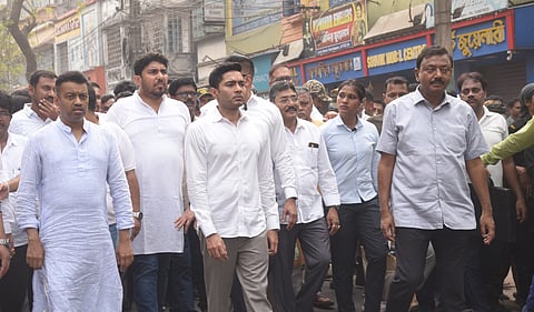 Abhishek stood by his grieving son Shubhranshu.