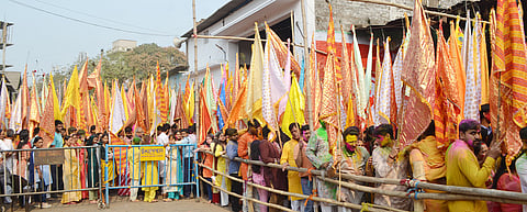 लगातार 8 घंटे चली श्री श्याम मंदिर घुसुड़ीधाम की भव्य विराट निशान शोभायात्रा