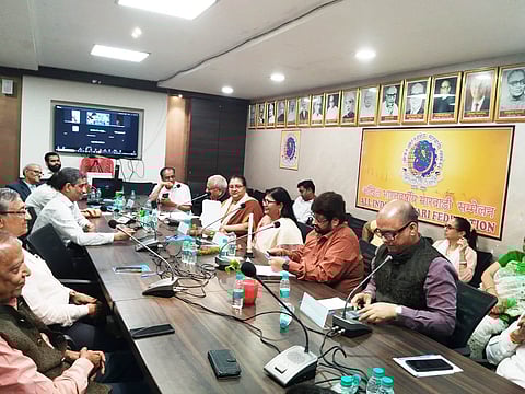 दरकते रिश्ते-टूटते संबंध, महिलाओं की भूमिका... विषय पर संगोष्ठी