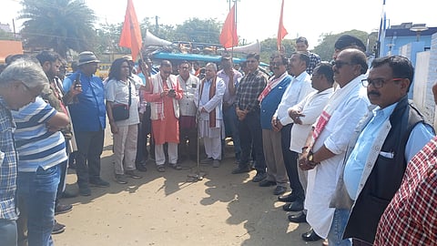 बीएमएस ने डीएम कार्यालय के समक्ष किया हल्लाबोल