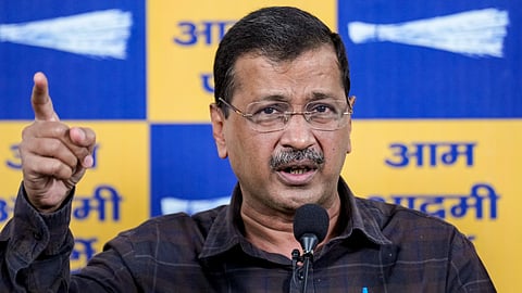 प्रेस कॉन्फ्रेंस में अरविंद केजरीवाल। 