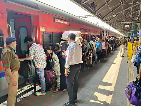 होली पर घर वापसी को लेकर ईस्टर्न रेलवे की विशेष तैयारी