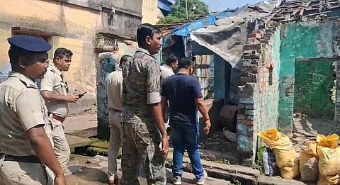 Bhatpara: Suspicious explosion in ward number 18 creates panic, suspected to be in an abandoned house