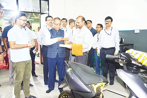 एमसीकेवी इंस्टिट्यूट ऑफ़ इंजीनियरिंग में एथर एनर्जी लिमिटेड के सहयोग से सेंटर फॉर इवी टेक्नोलॉजी का उद्घाटन