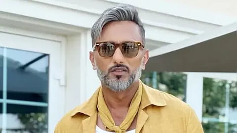 तनाव के बीच दुबई से हनी सिंह का संदेश: “हम सुरक्षित हैं, काम जारी है”