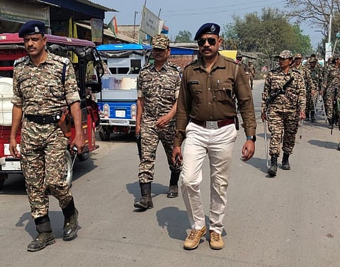 
बंगाल में चुनाव आयोग ने बढ़ाई केंद्रीय बलों की ताकत