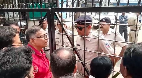 एसडीओ कार्यालय के सामने माकपा ने किया प्रदर्शन