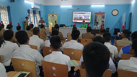 जागरूकता अभियान के दौरान ली गई तस्वीर