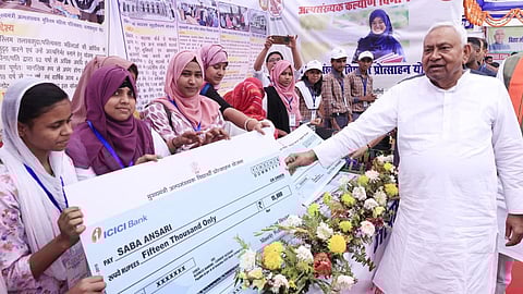 ‘समृद्धि यात्रा’ के दौरान बिहार के मुख्यमंत्री नीतीश कुमार