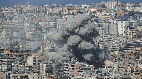 ईरान ने US-Israel से जुड़े बैंक और आर्थिक केंद्रों को निशाना बनाने की चेतावनी दी